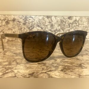 Maui Jim Women’s sunglasses. Great condition. No scratches.